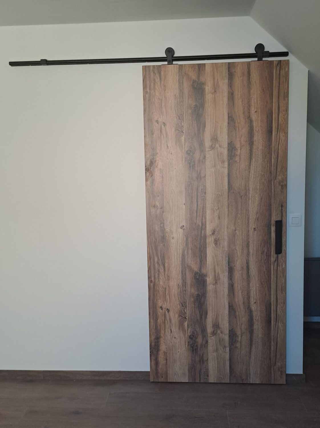 binnendeur - houten schuifdeur in woning - livo - 2023
